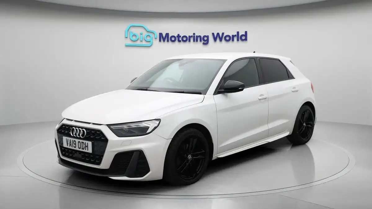 2019-audi-a1-10-30-tfsi-s-line-ss-tronic-big-3
