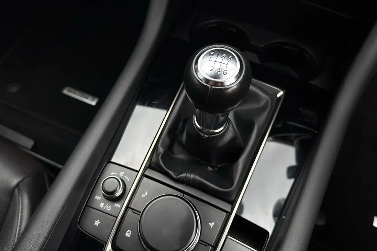 2020-mazda-mazda3-20-gt-sport-122ps-hatchback-5d-big-11