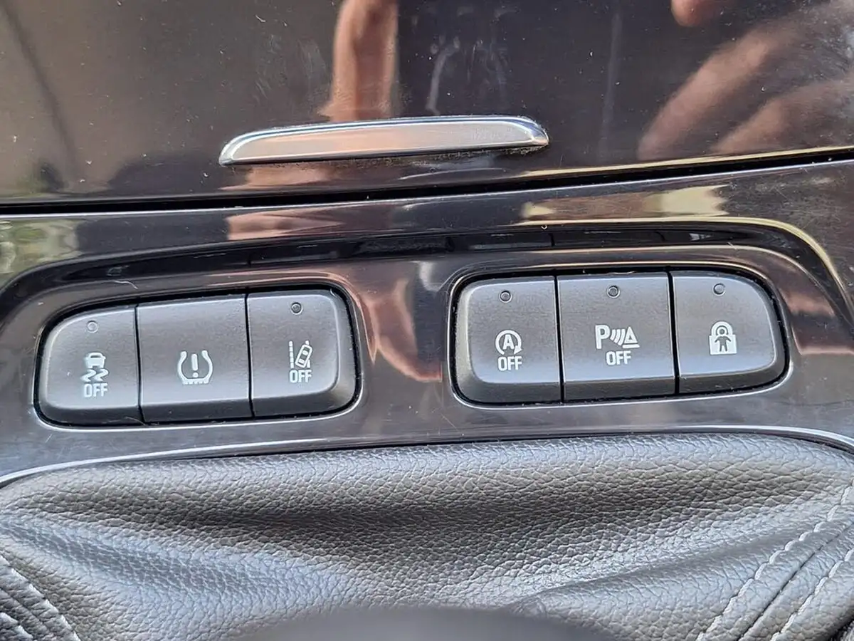 2018-vauxhall-grandland-x-12-se-132ps-big-16