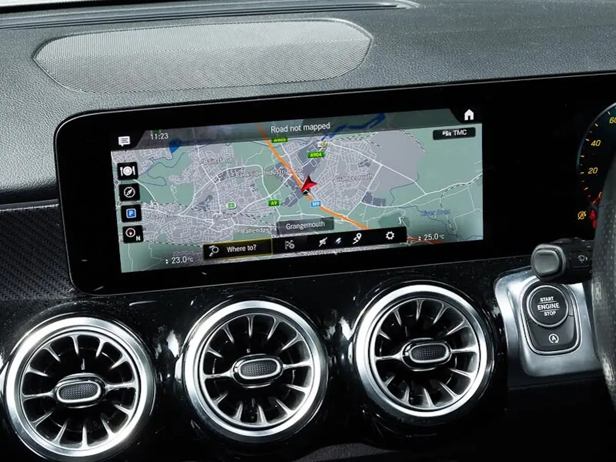 2021-mercedes-benz-glb-class-13-glb200-amg-line-premium-plus-7-8g-tronic-big-12