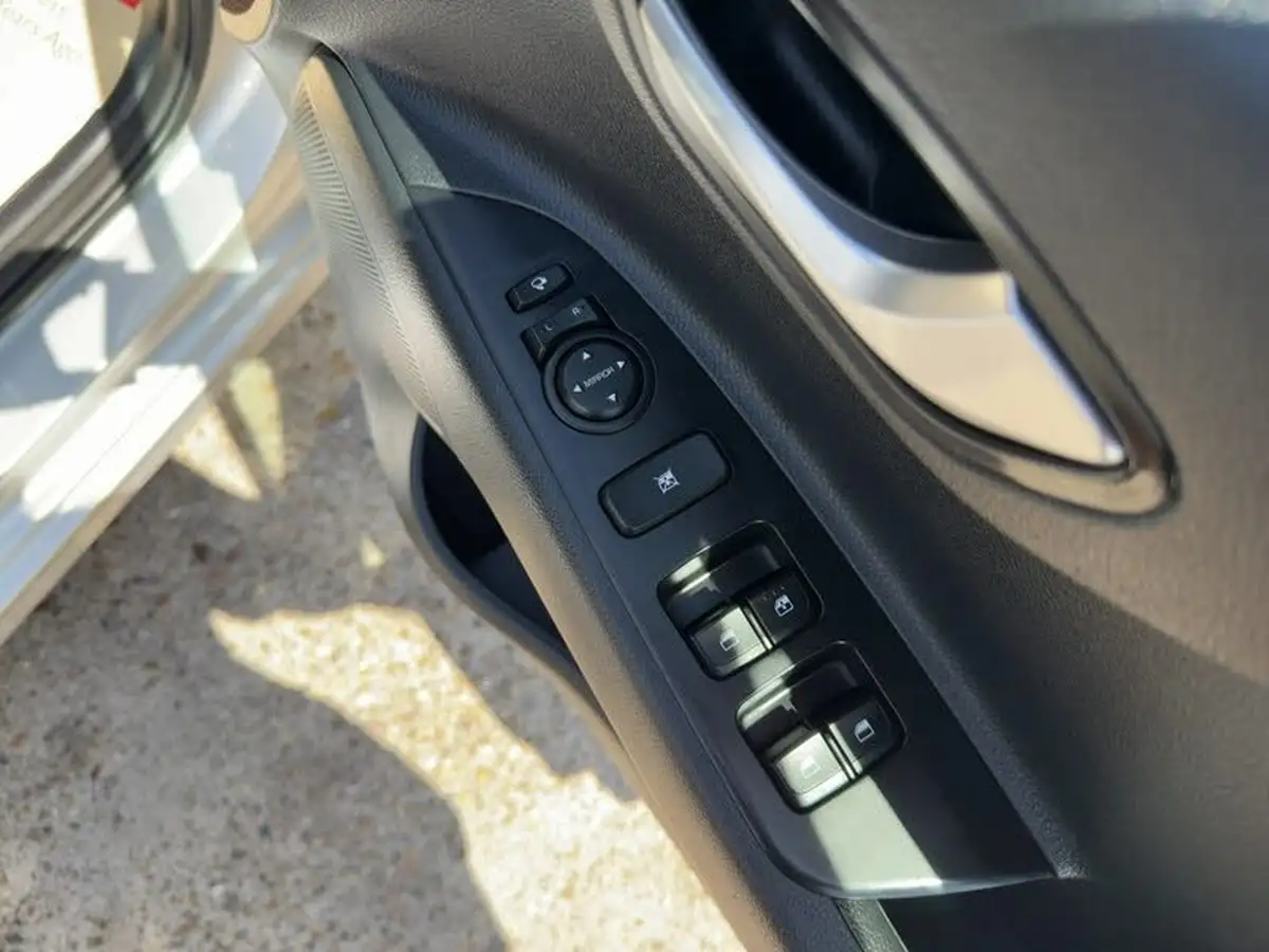 2022-kia-rio-10-t-gdi-2-dct-big-22