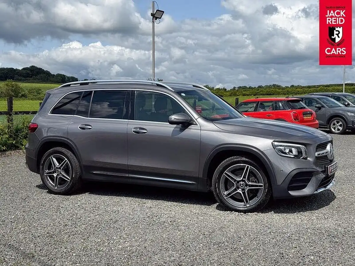 2020-mercedes-benz-glb-class-20d-glb220d-amg-line-premium-5-big-4