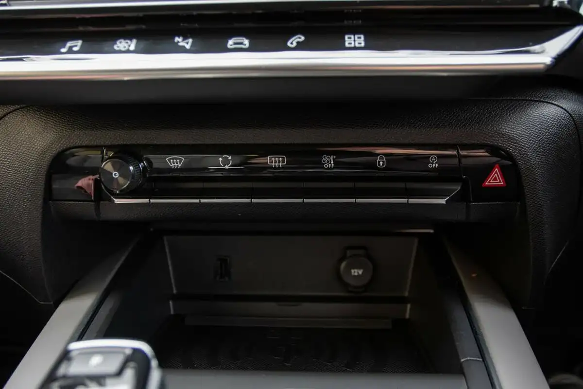 2020-citroen-c5-aircross-15bluehdi-flair-plus-eat8-big-32