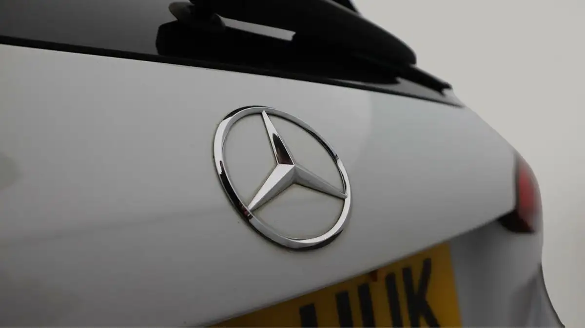 2020-mercedes-benz-a-class-13-a180-sport-executive-hatchback-5d-7g-dct-big-23