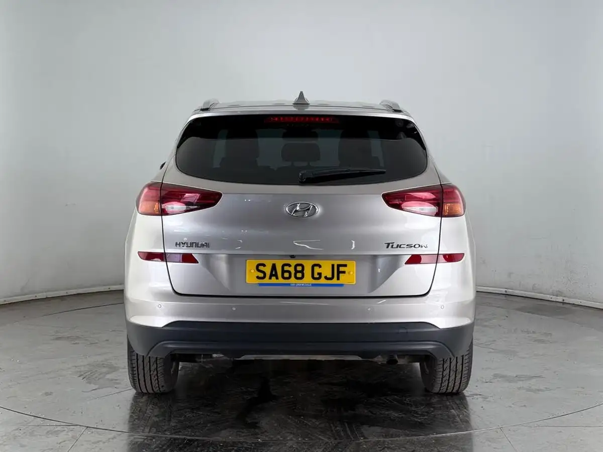 2018-hyundai-tucson-16-gdi-se-nav-big-5