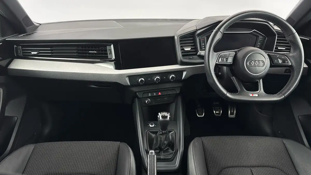 2022-audi-a1-10-25-tfsi-black-edition-big-10
