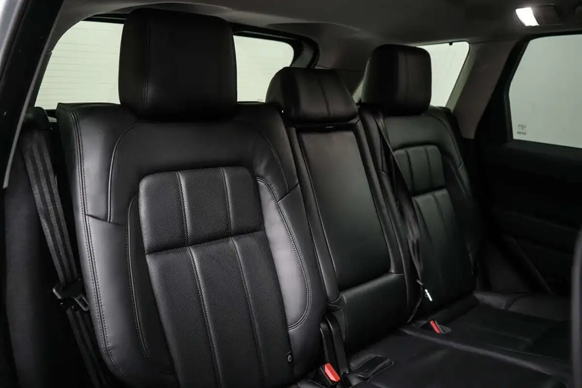 2018-land-rover-range-rover-sport-30-sd-v6-hse-sd-v6-big-23