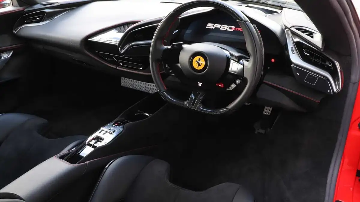 2021-ferrari-sf90-stradale-big-10