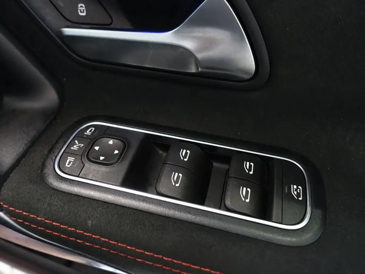 2019-mercedes-benz-a-class-20-a220-amg-line-premium-hatchback-5d-big-29