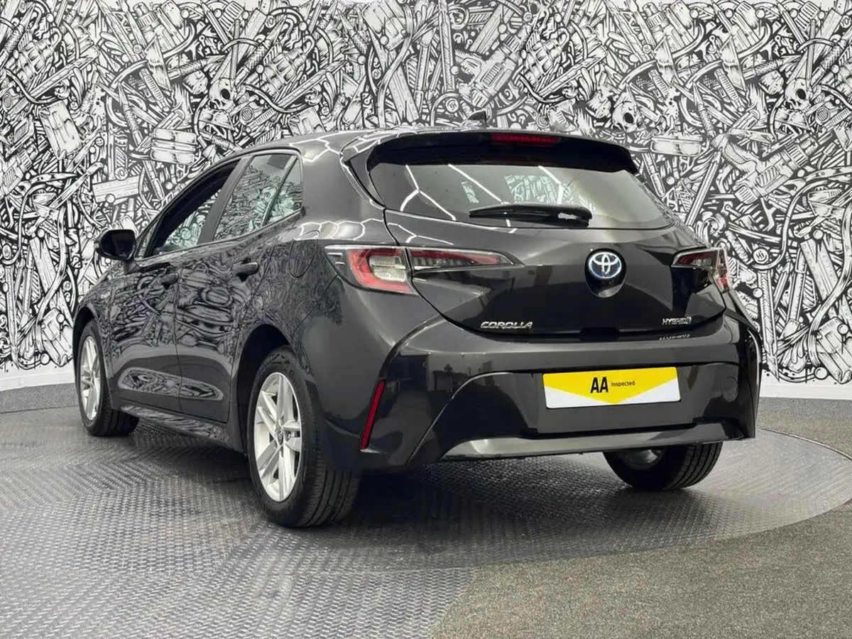 2020-toyota-corolla-18-vvt-i-icon-tech-spare-wheel-hatchback-5d-big-8