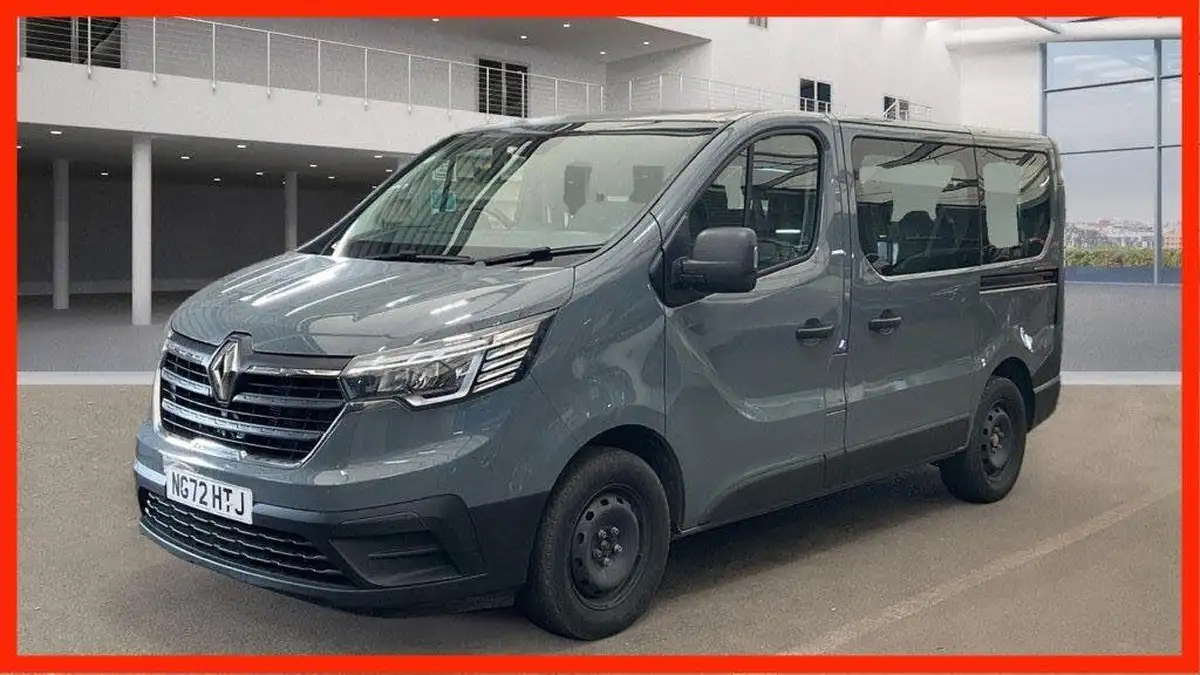 2023-renault-trafic-passenger-20-blue-dci-sl28-150-business-edc-auto-big-3