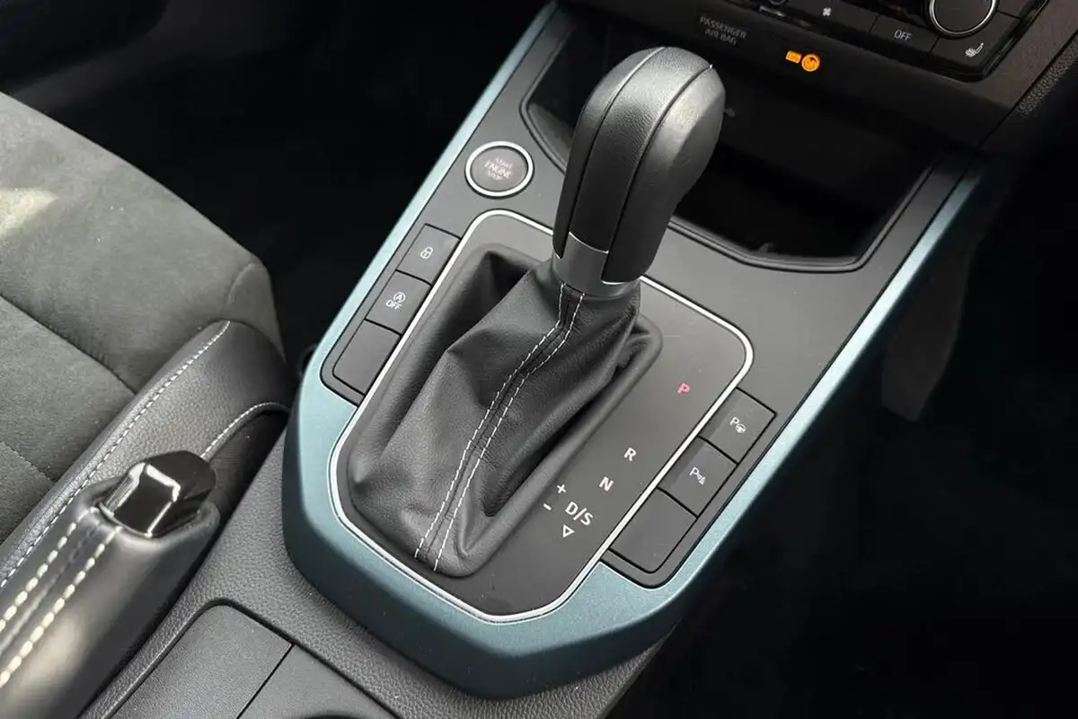 2025-seat-arona-10-tsi-xperience-lux-dsg-big-21