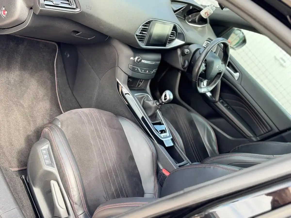2015-peugeot-308-20-bluehdi-gt-line-20-bluehdi-big-3