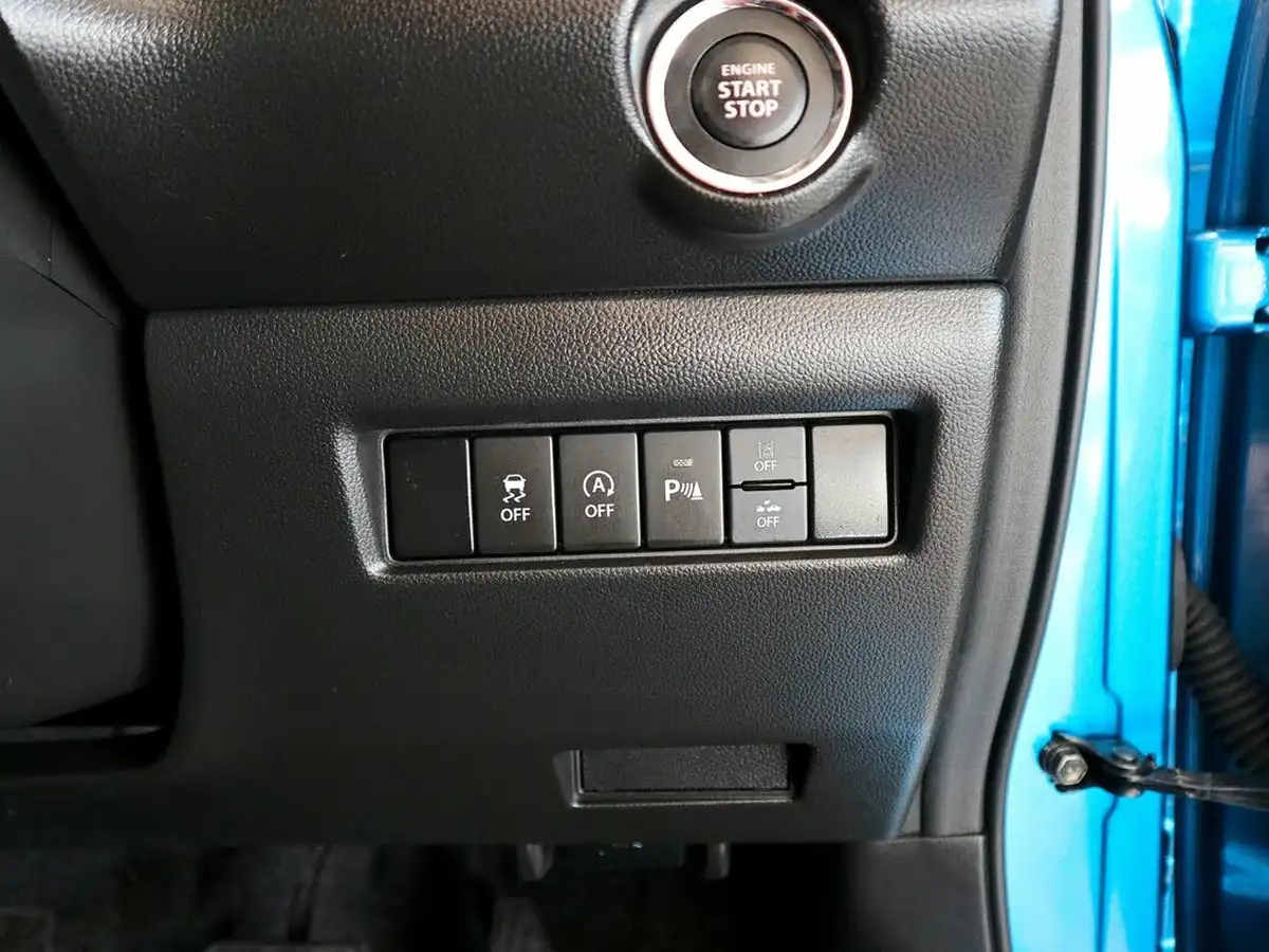 2022-suzuki-swift-12-dualjet-sz5-cvt-big-21