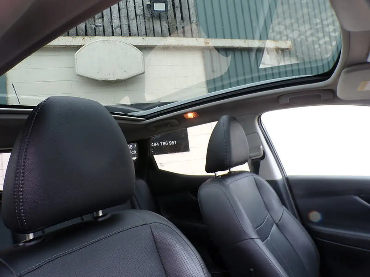 2015-nissan-qashqai-16dci-tekna-big-13