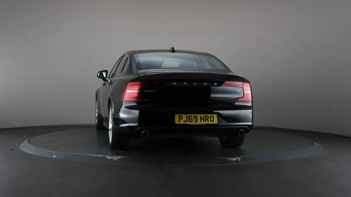 2020-volvo-s90-20-t4-momentum-plus-big-46