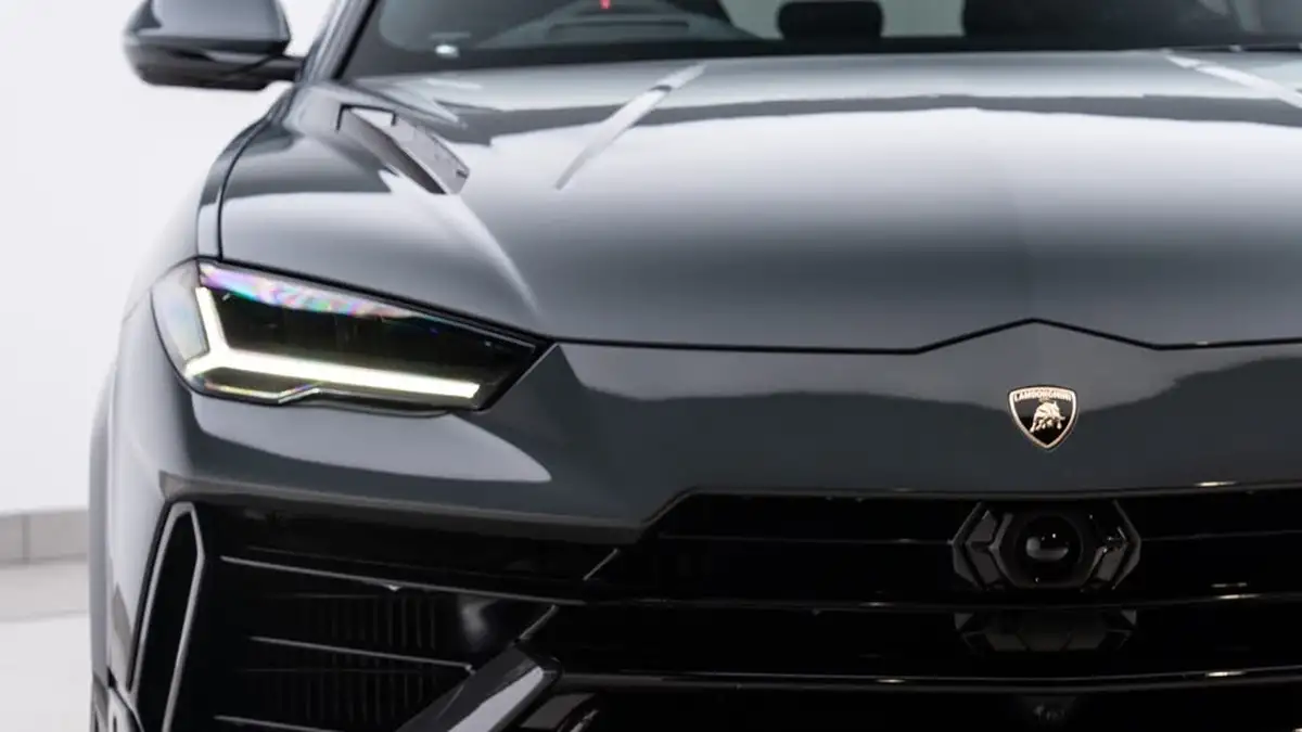2024-lamborghini-urus-40-no-trim-big-6