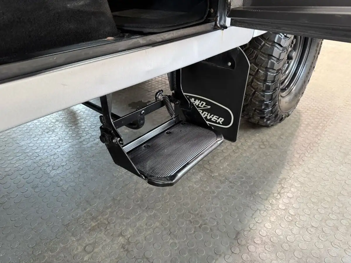 2007-land-rover-90-defender-24td-pick-up-big-19