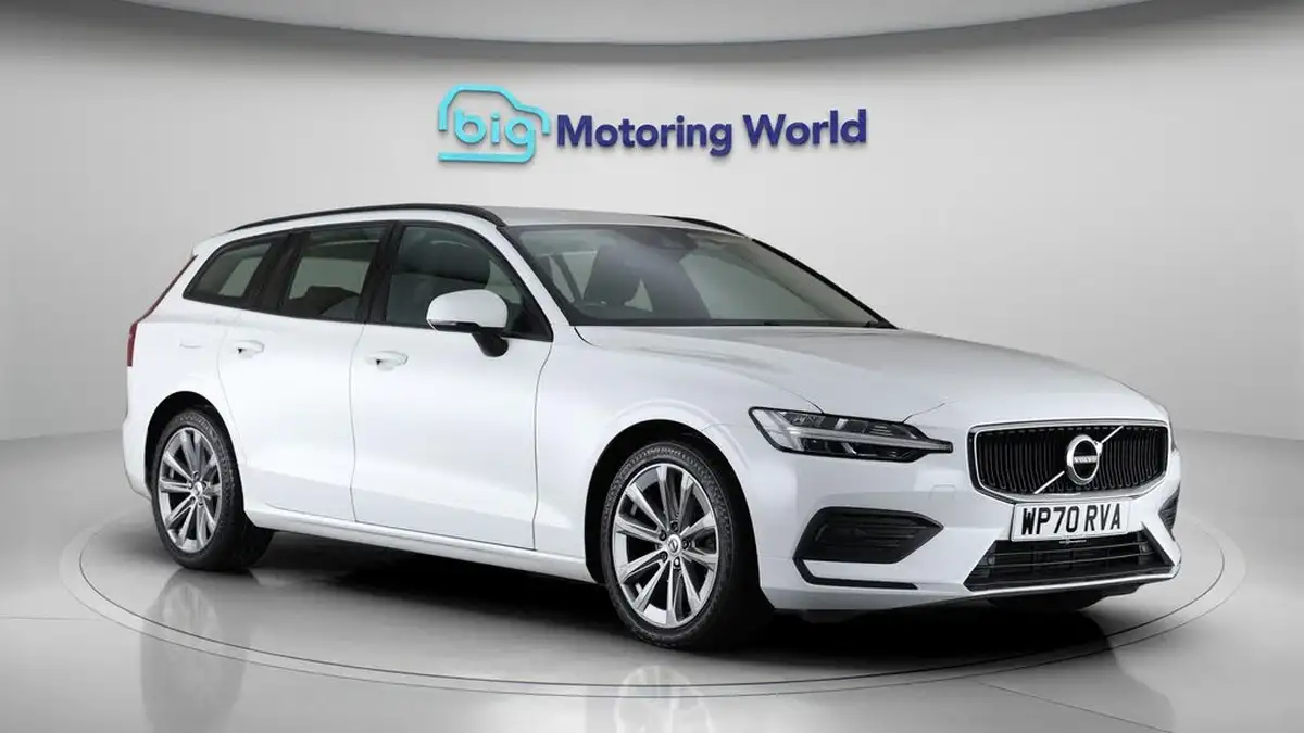 2020-volvo-v60-20-b3-momentum-big-1