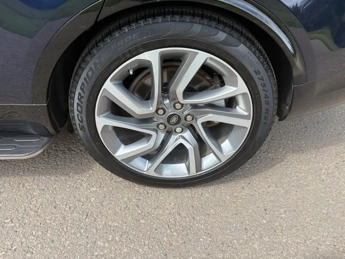 2019-land-rover-discovery-30-sd6-landmark-big-23
