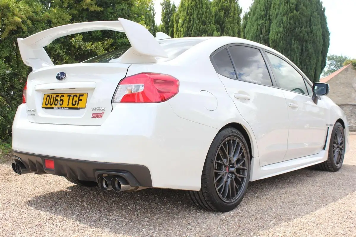2016-subaru-wrx-25-sti-type-uk-big-46