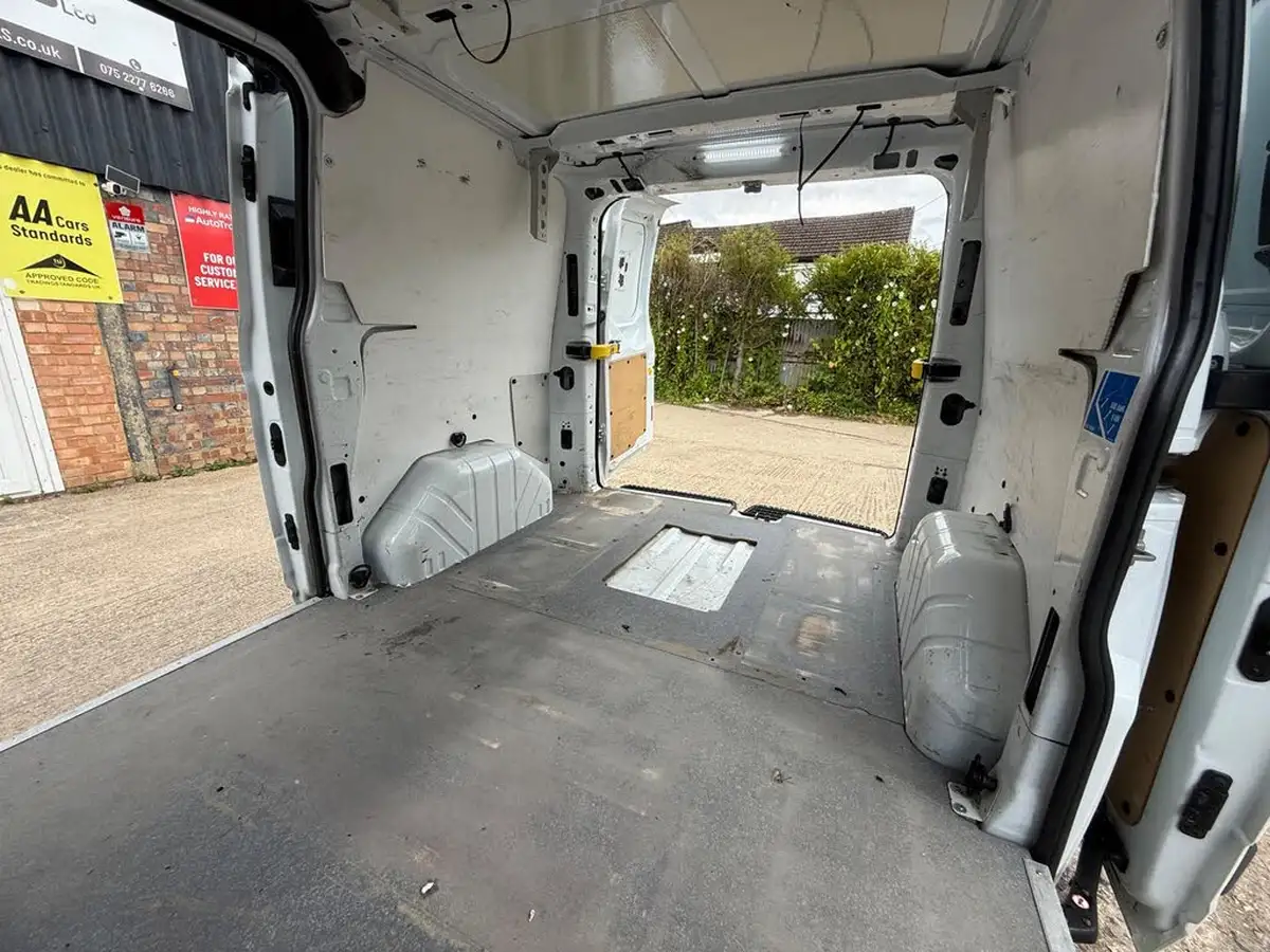 2017-ford-transit-custom-20tdci-310-l1h1-105pseu6-panel-van-big-13