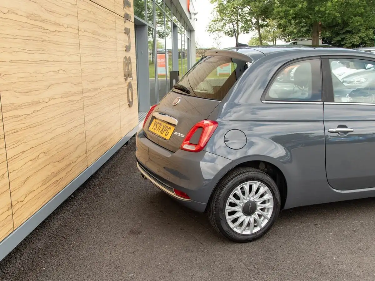 2022-fiat-500-10-dolcevita-big-7