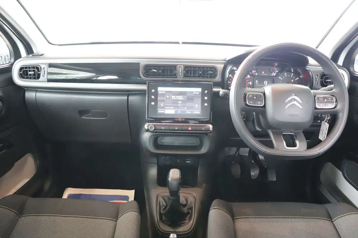 2018-citroen-c3-12-puretech-feel-82ps-big-2