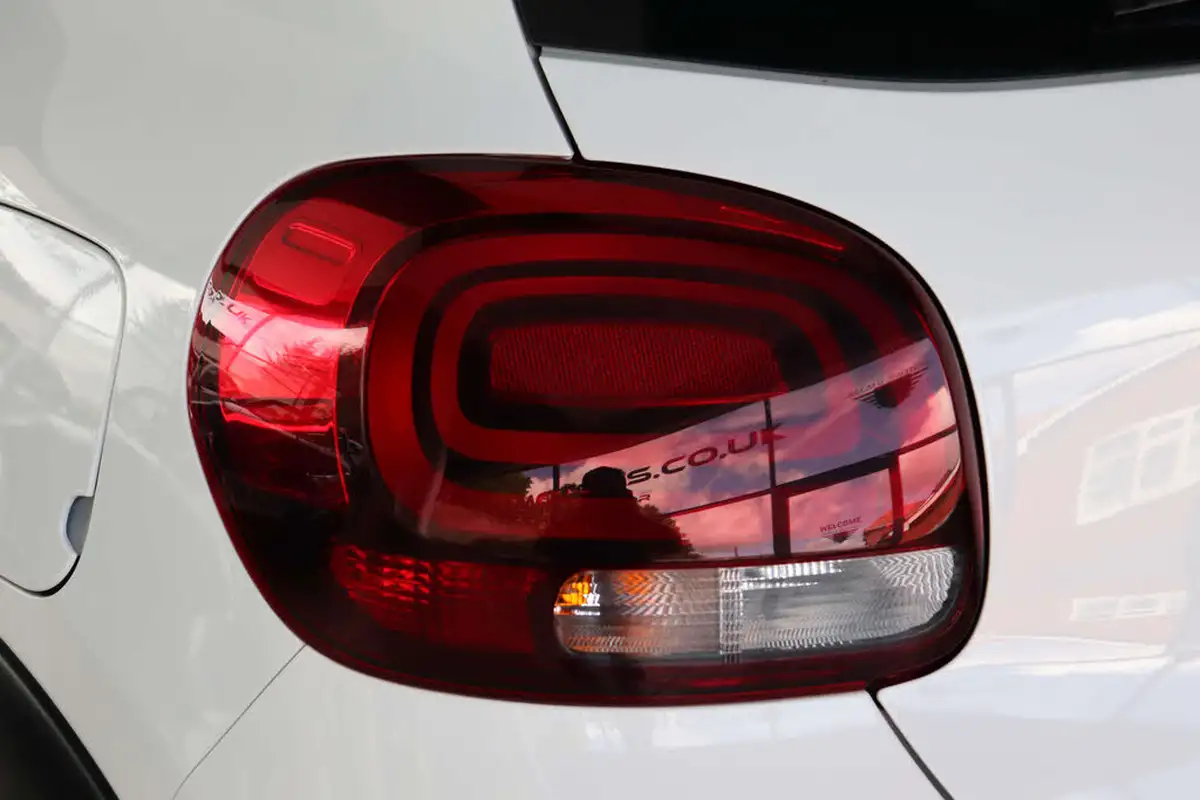 2018-citroen-c3-12-puretech-feel-82ps-big-78