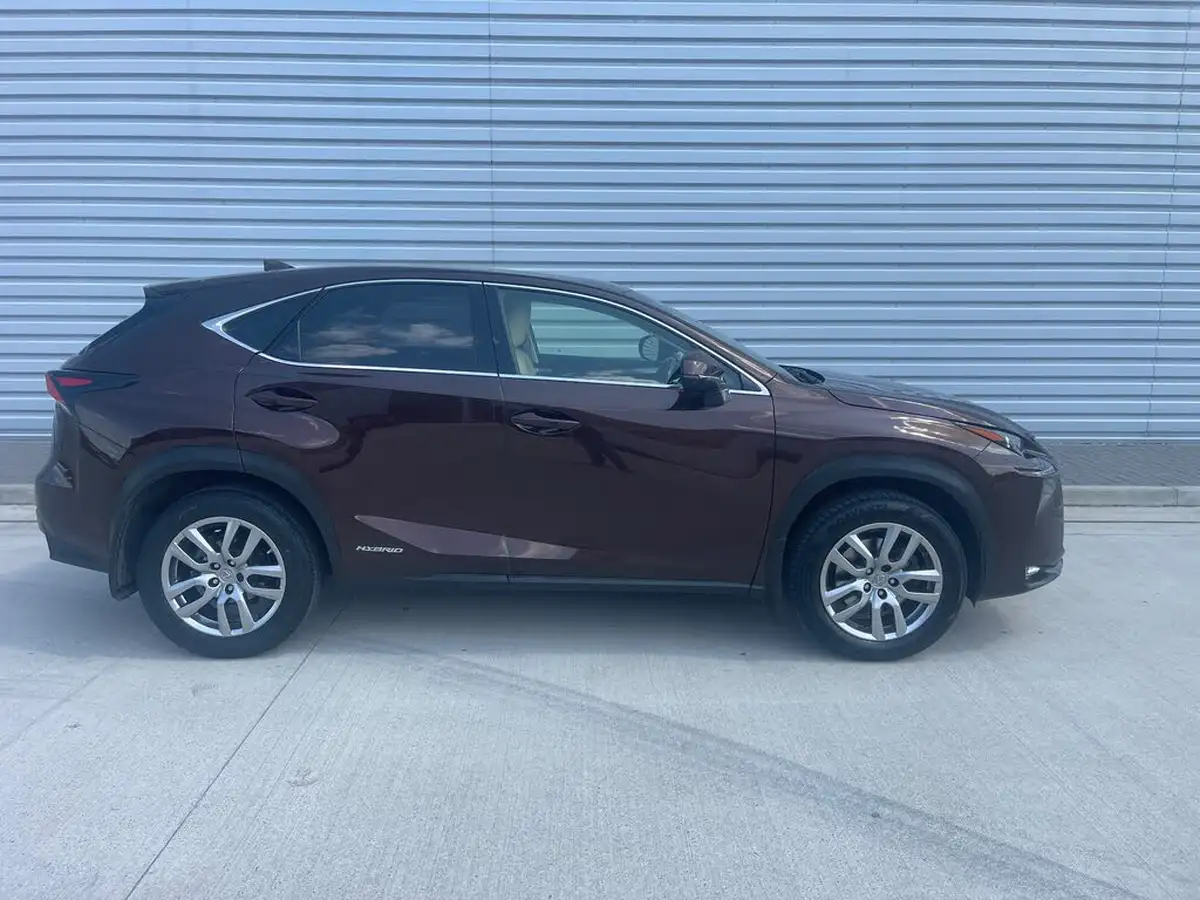 2017-lexus-nx-300h-25-luxury-big-1
