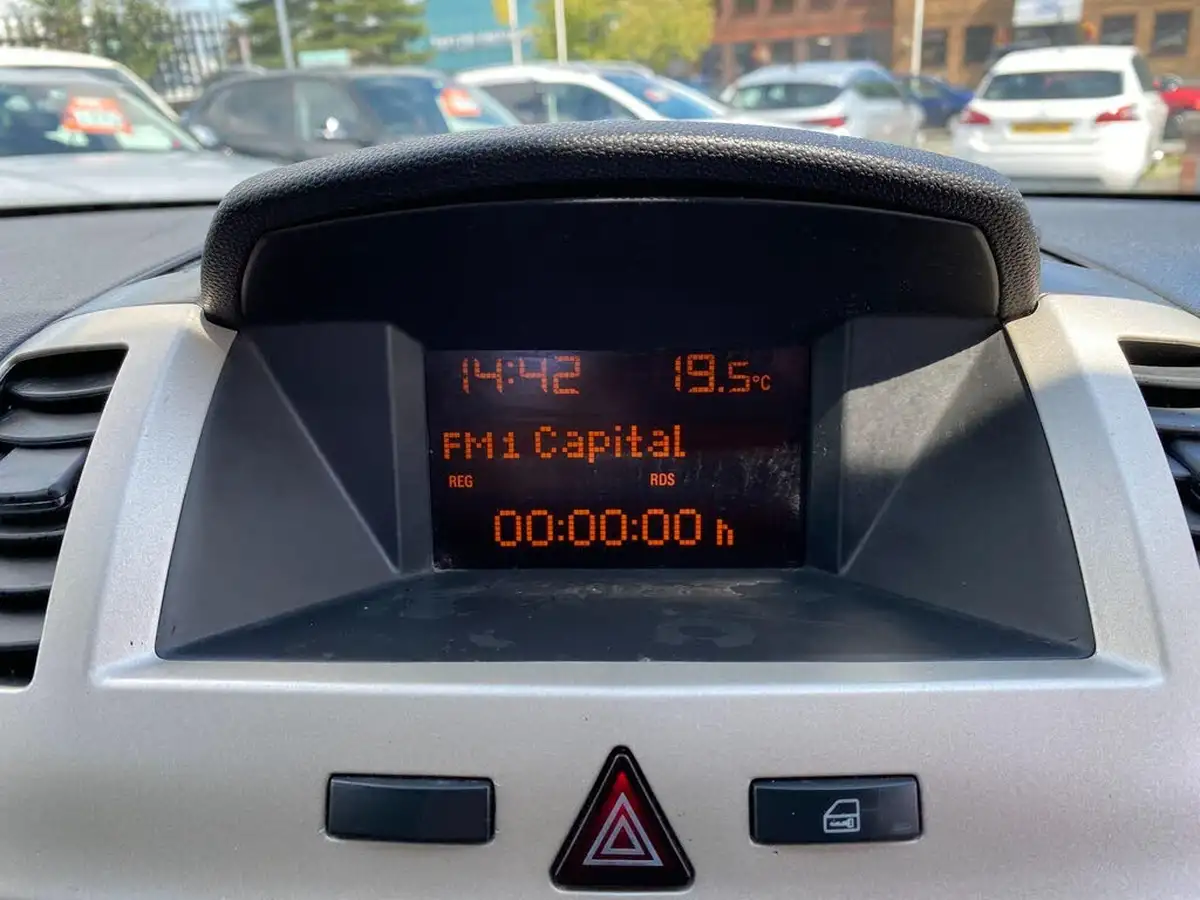 2008-vauxhall-zafira-16-breeze-big-47