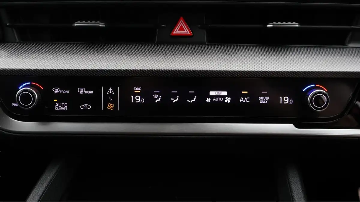 2022-kia-sportage-16-t-gdi-gt-line-261bhp-awd-phev-1598cc-auto-big-12
