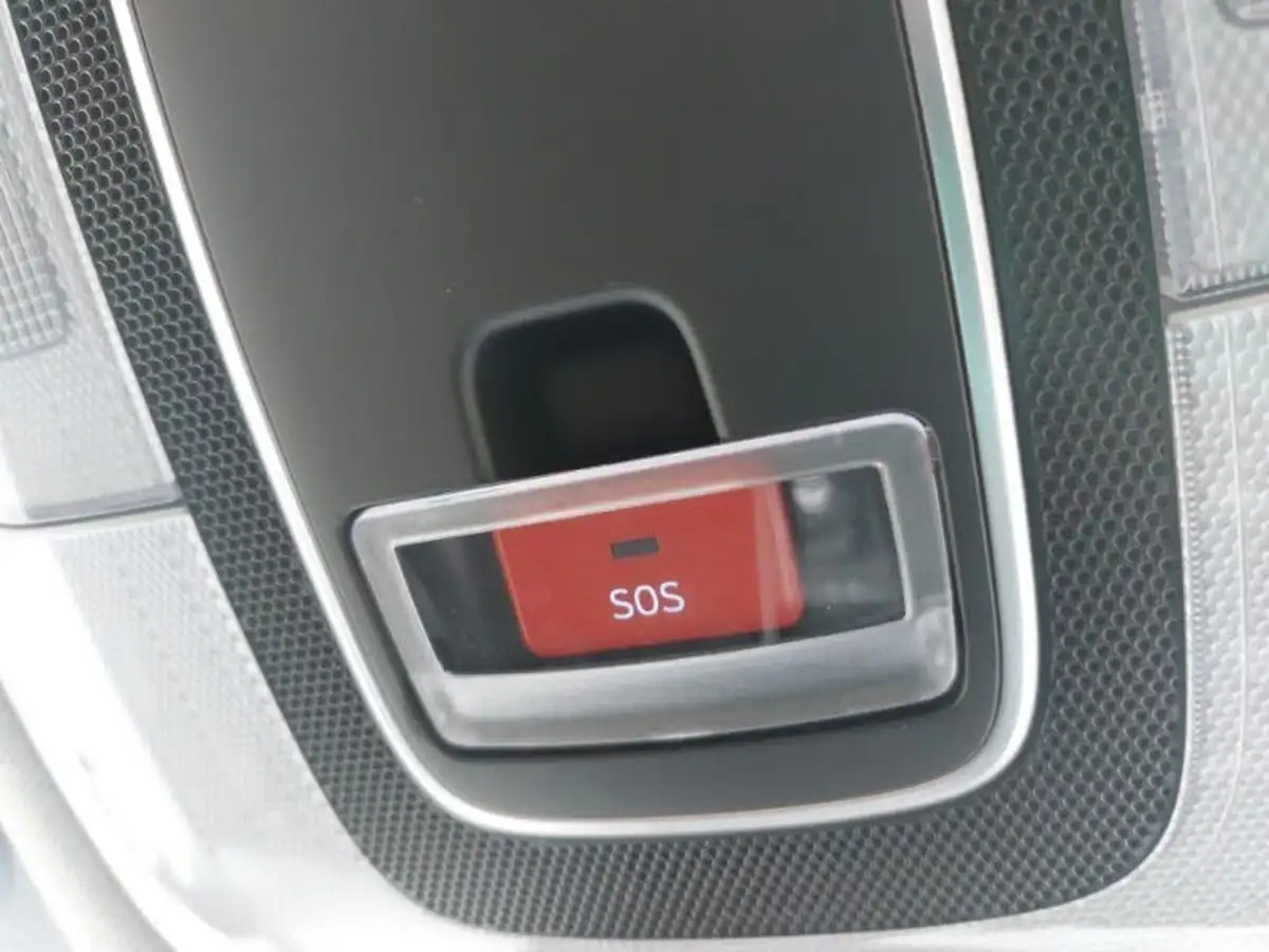 2022-hyundai-i20-10-t-gdi-se-connect-eclutch-imt-big-16