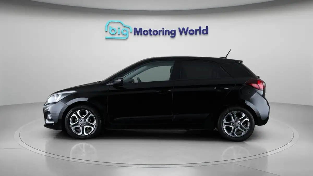 2019-hyundai-i20-12-premium-nav-mpi-hatchback-5d-big-4