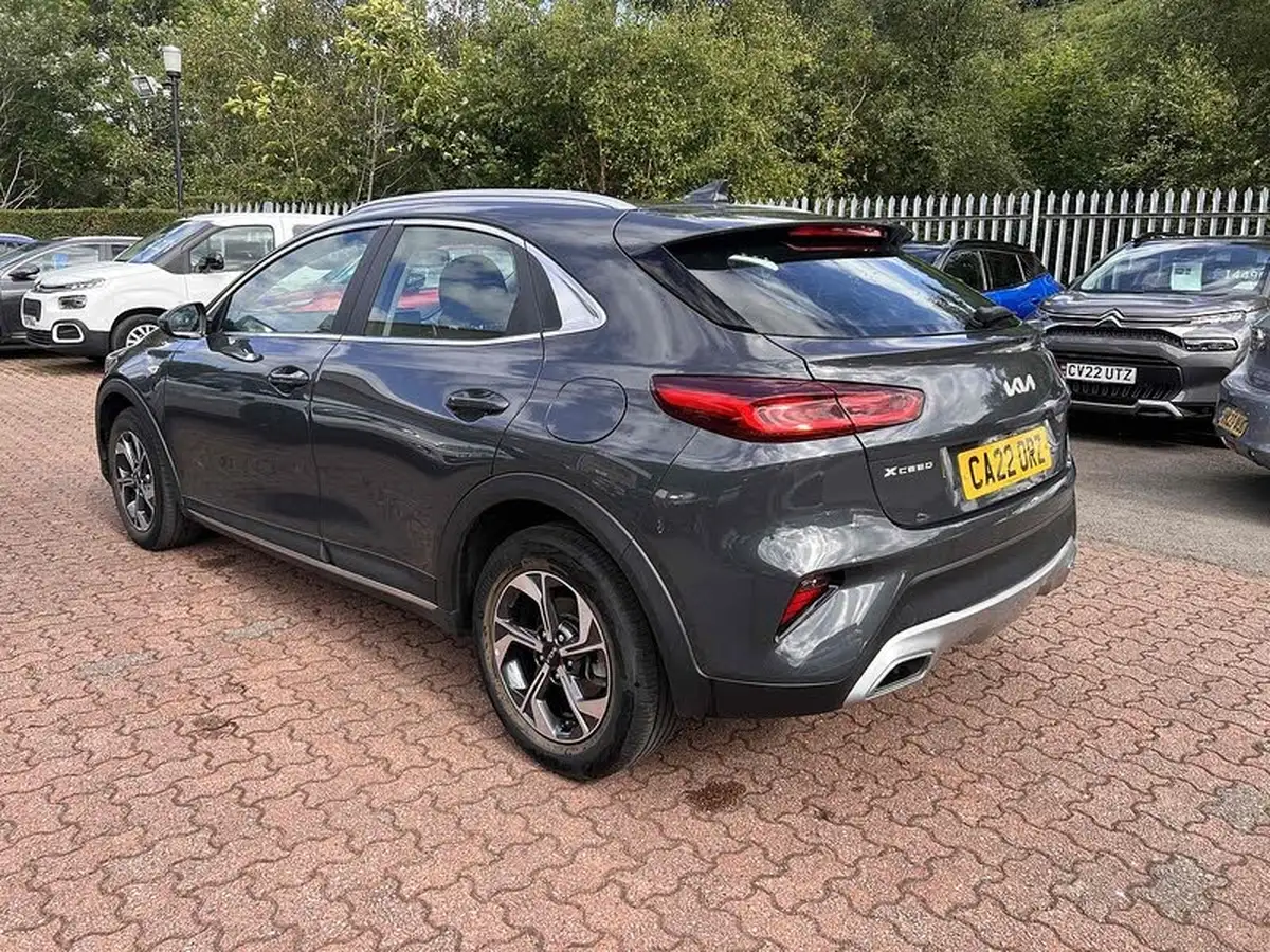 2022-kia-xceed-10-t-gdi-2-big-2
