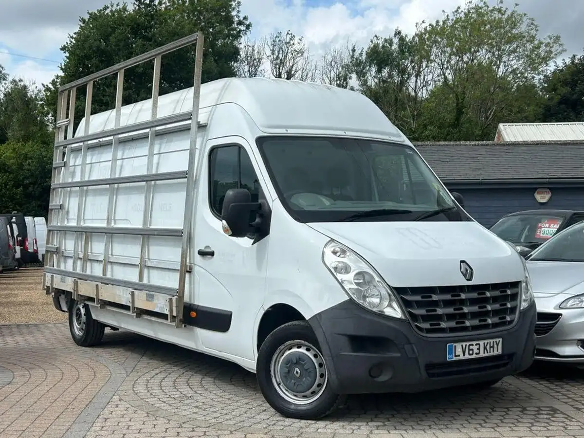 2013-renault-trucks-master-23dci-12535-l3-h3-big-1