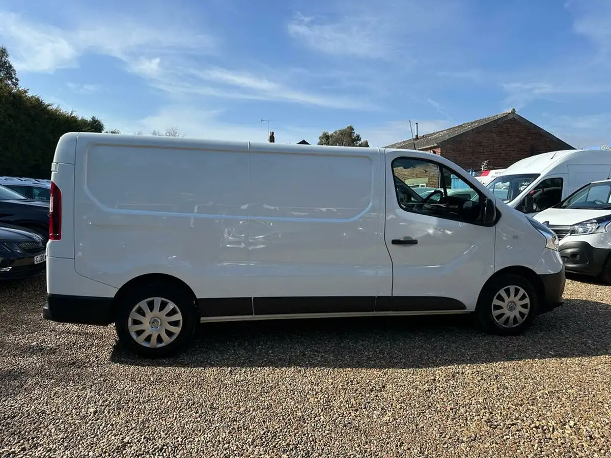 2021-renault-trafic-20dci-ll30-energy-120-business-panel-big-5