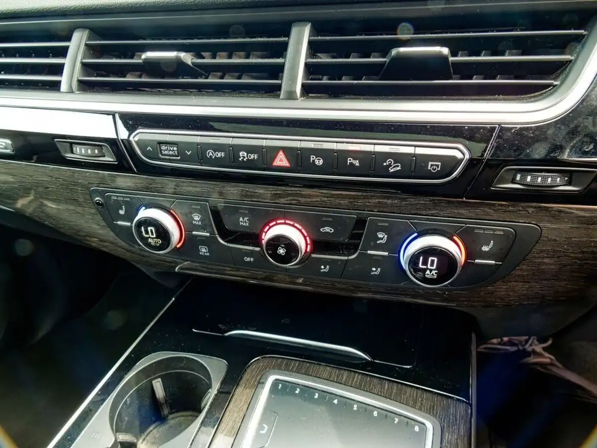 2018-audi-q7-30-50-tdi-black-edition-big-42