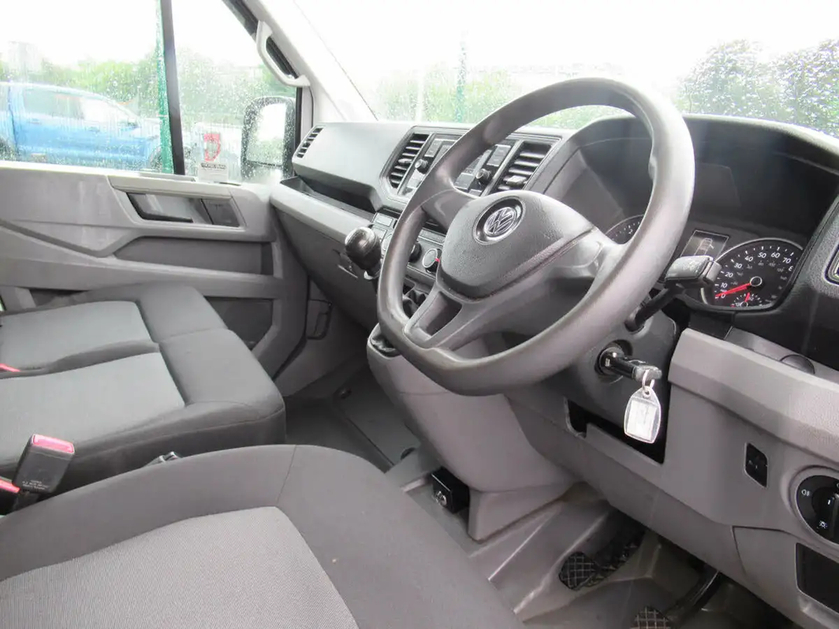 2021-volkswagen-crafter-20tdi-cr35-lwb-140pseu6dt-e-fwd-startline-chassis-cab-big-12