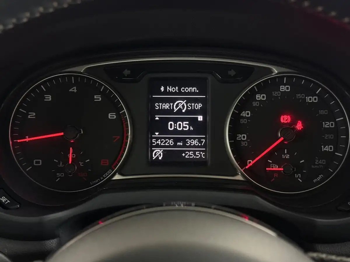 2015-audi-a1-14-s-line-125ps-ss-hatchback-3d-1395cc-big-17