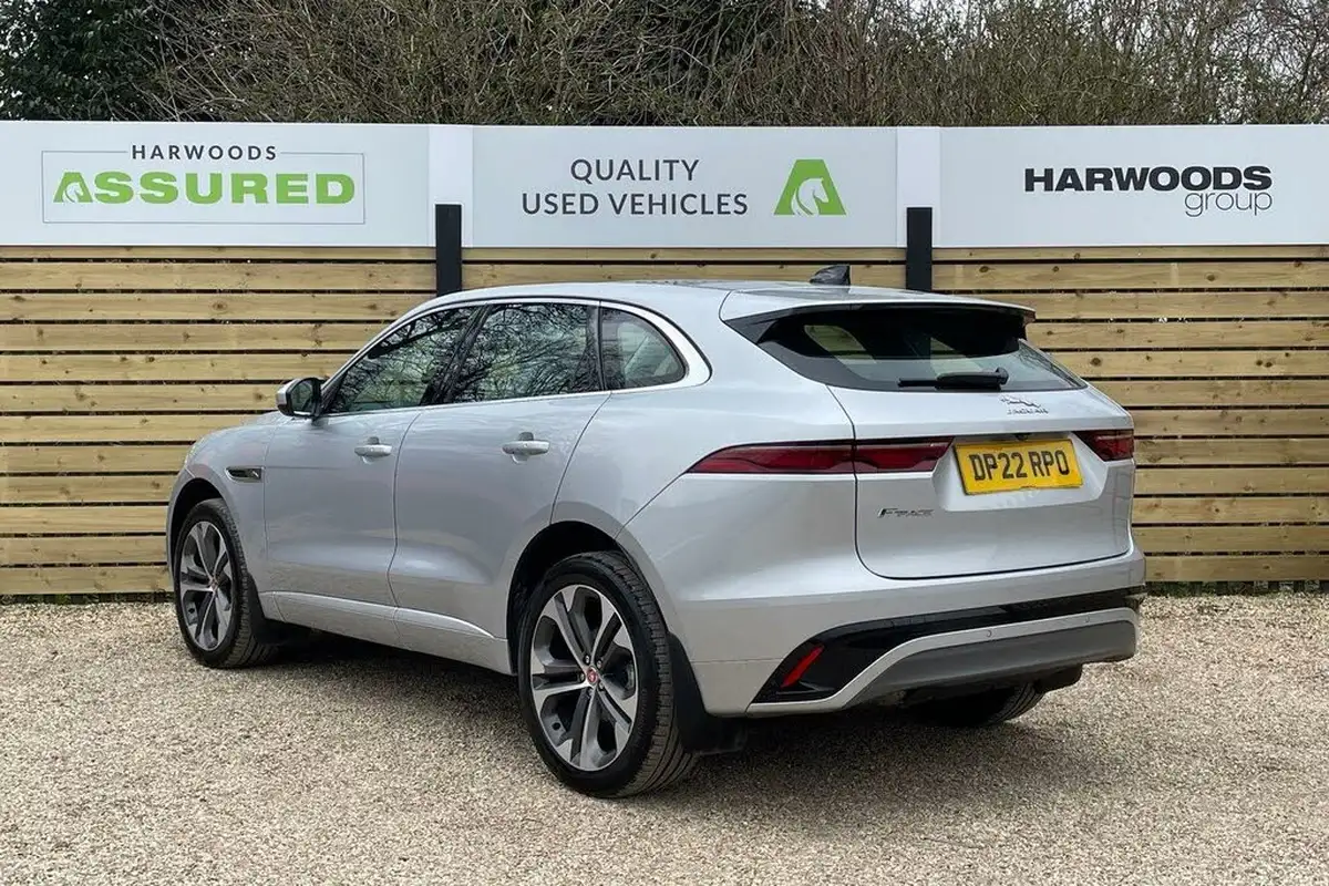 2022-jaguar-f-pace-20-d200-r-dynamic-hse-big-8