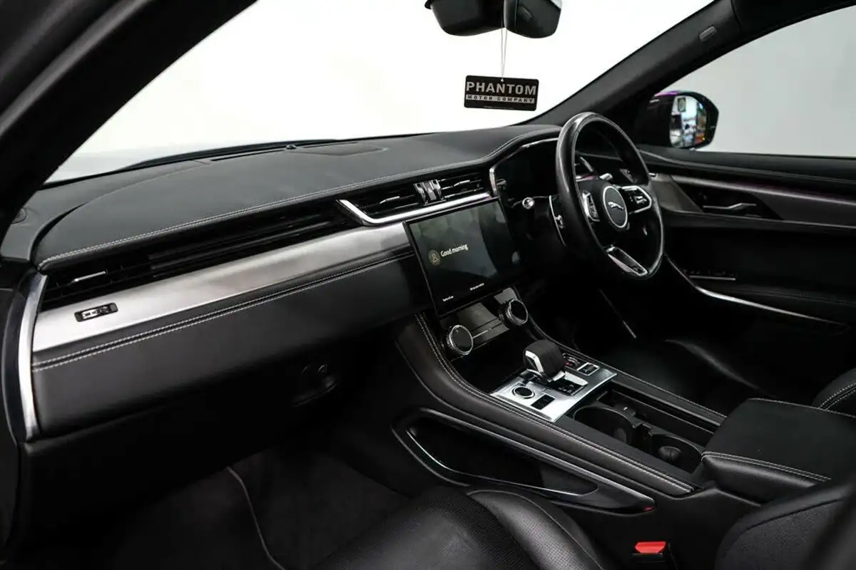 2021-jaguar-f-pace-30-d300-r-dynamic-se-mhev-big-15