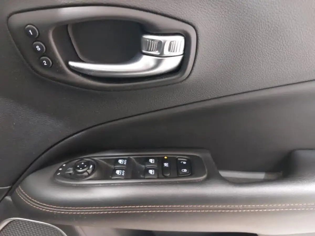 2020-jeep-compass-14-multiair-ii-limited-138bhp-big-18