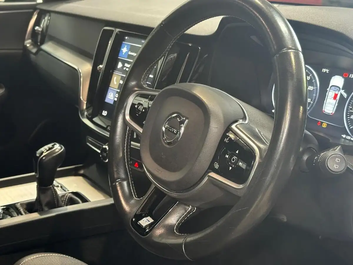 2019-volvo-v60-20td-d3-r-design-big-38