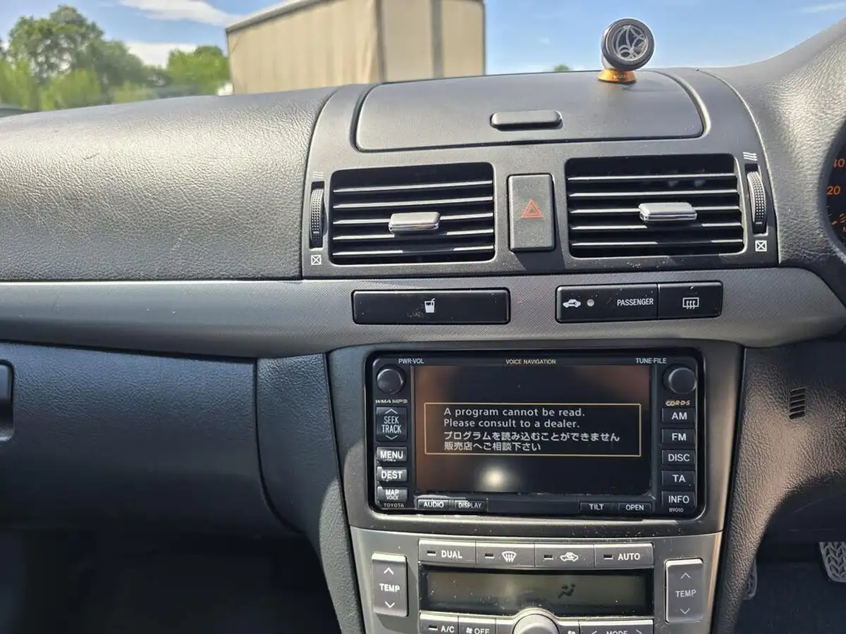 2007-toyota-avensis-20td-tr-estate-5d-big-28