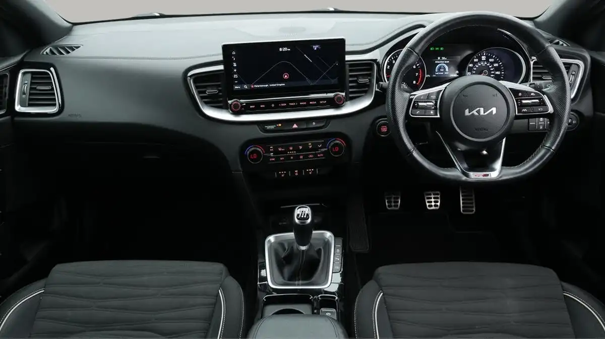 2022-kia-pro-ceed-15-t-gdi-gt-line-big-13