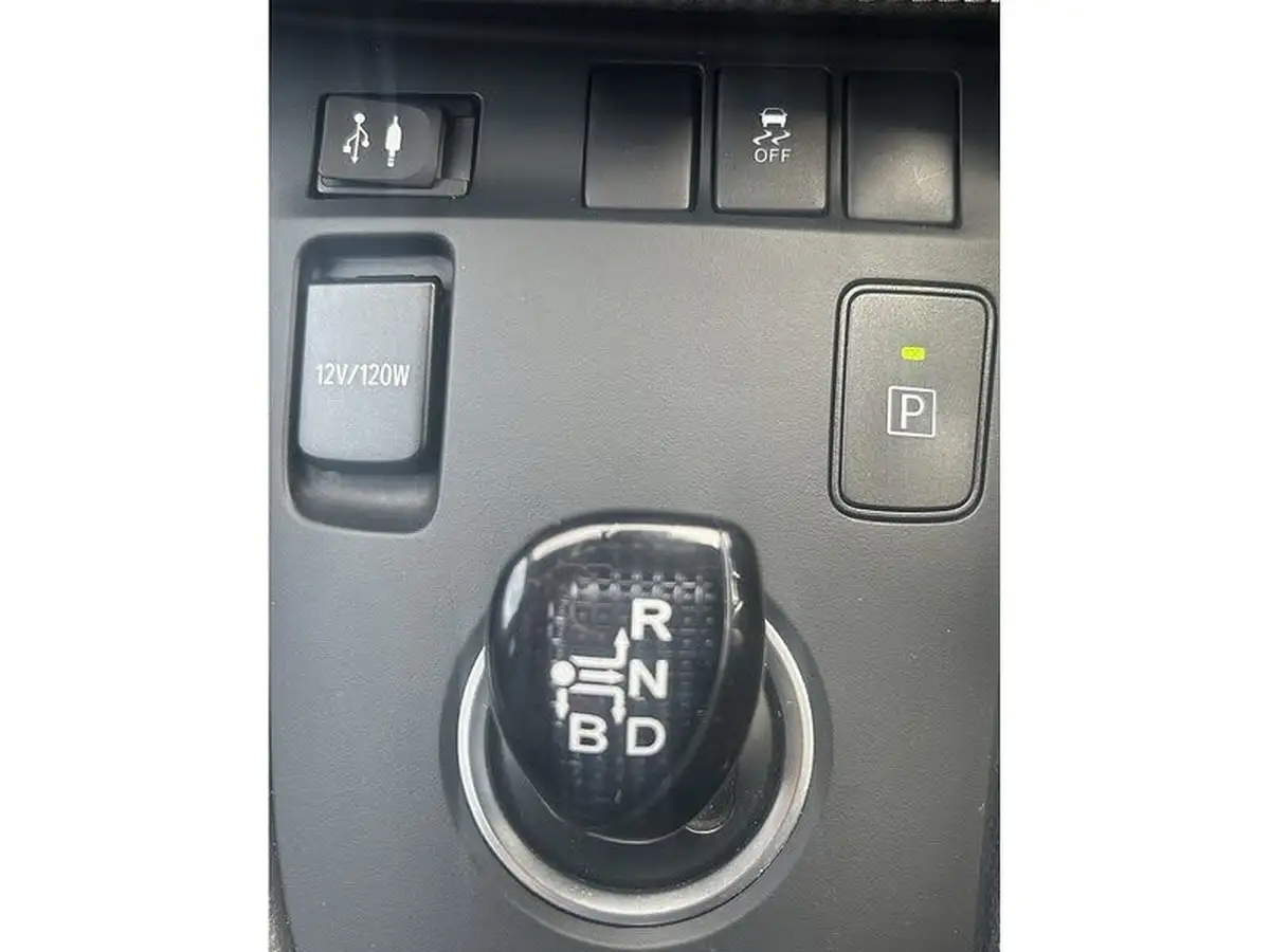 2018-toyota-auris-18-vvt-i-hsd-design-hatchback-big-16