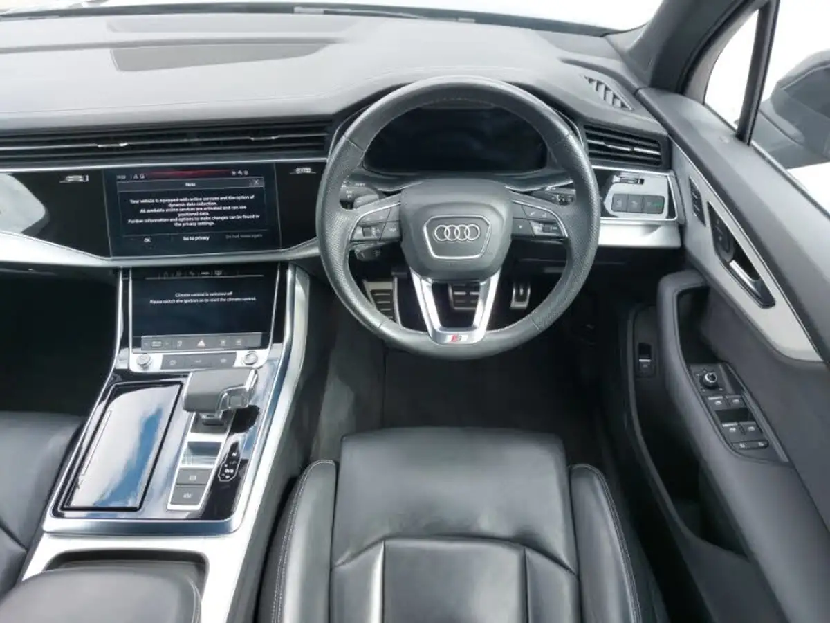 2022-audi-q7-30-55-tfsi-s-line-big-10
