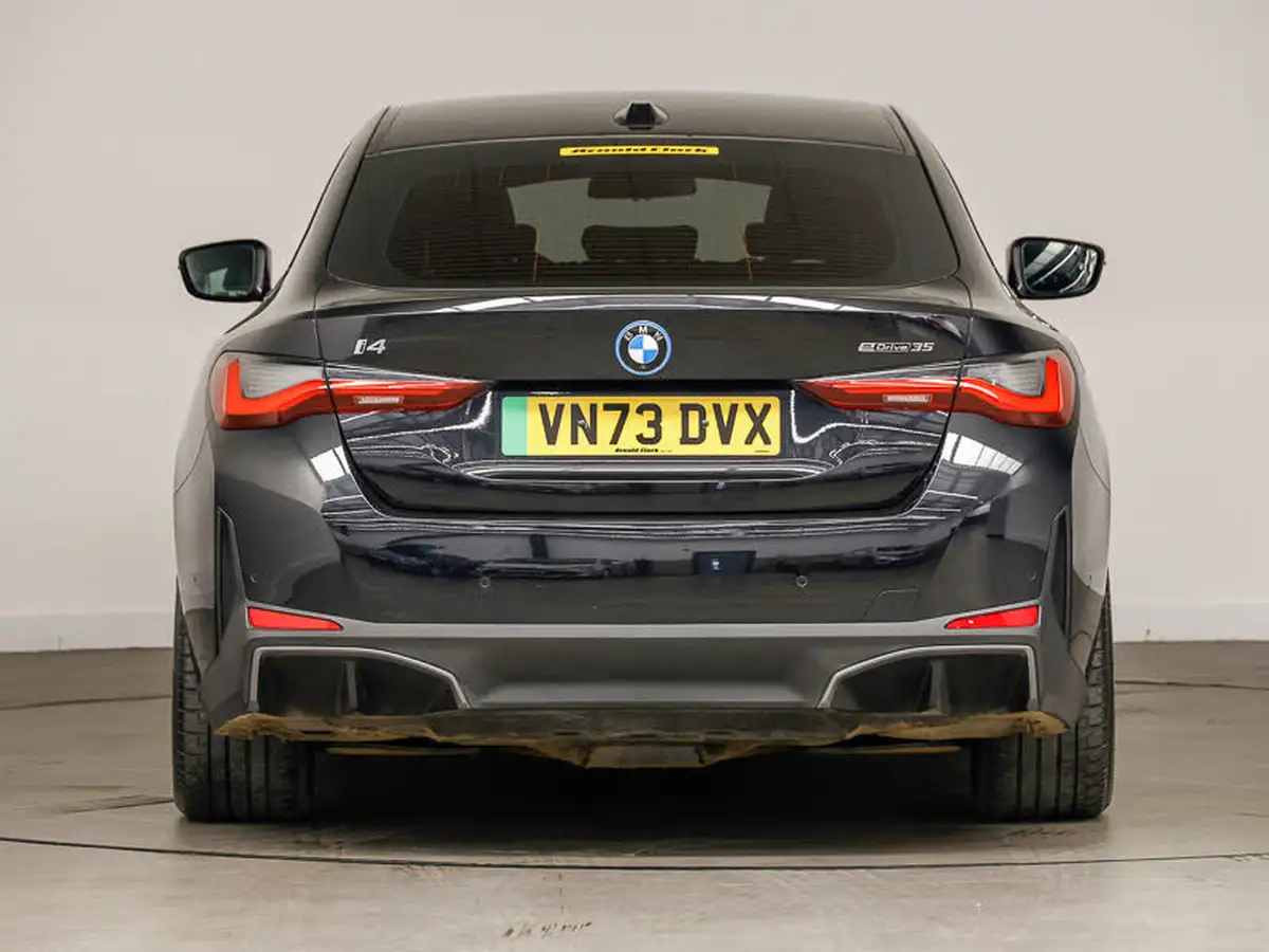 2023-bmw-i4-e-edrive35-sport-big-18