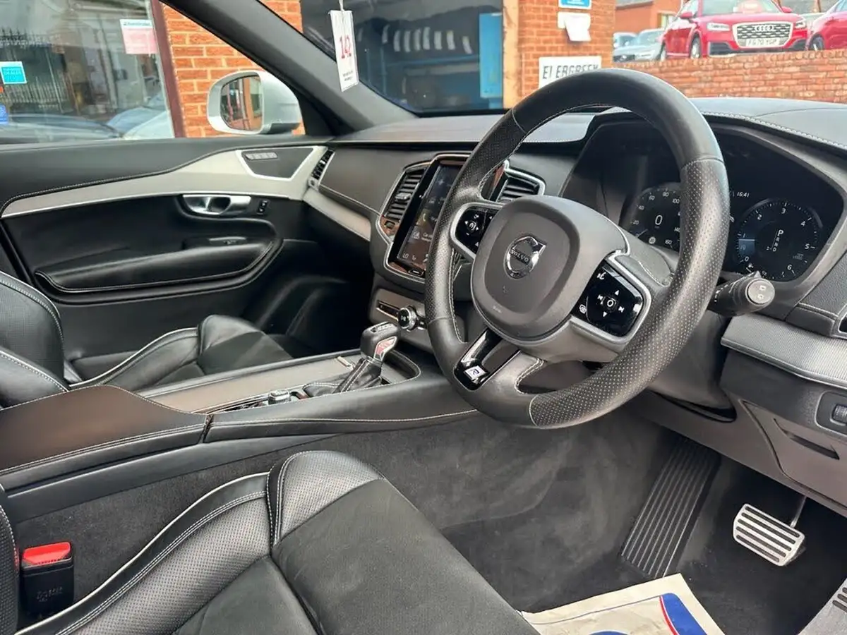 2019-volvo-xc90-20td-d5-r-design-big-4